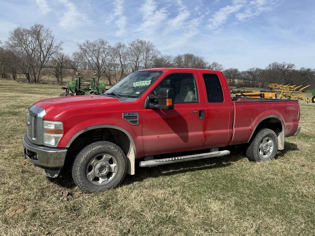 Image of Ford F-250 Primary image