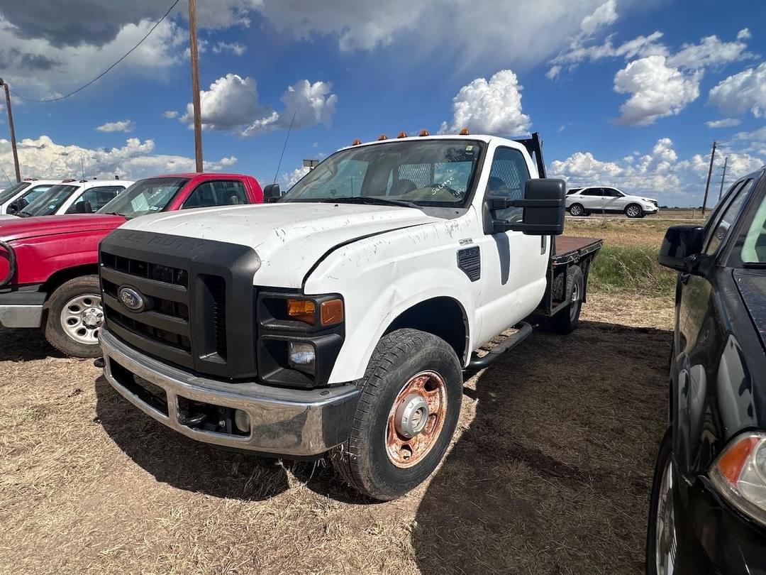 Image of Ford F-350 Primary image