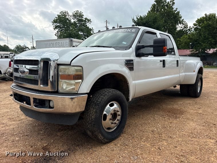 2010 Ford F-350 Equipment Image0