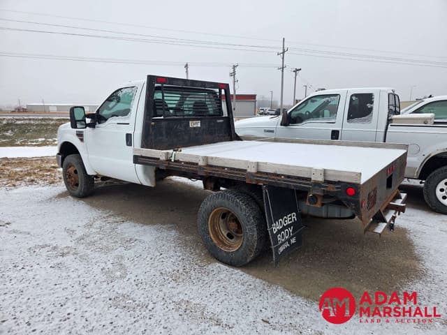 Image of Ford F-350 equipment image 4