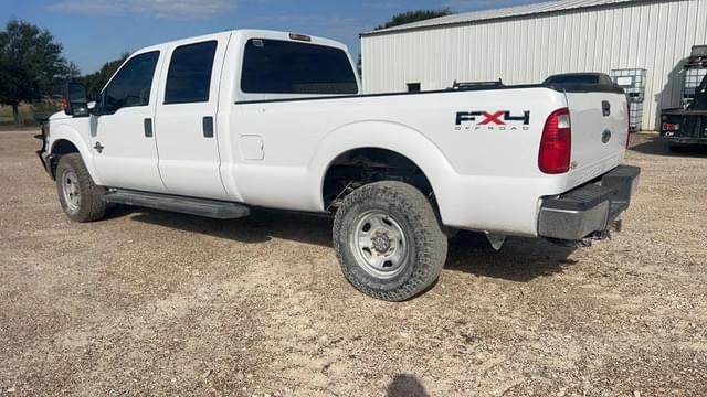 Image of Ford F-350 equipment image 1