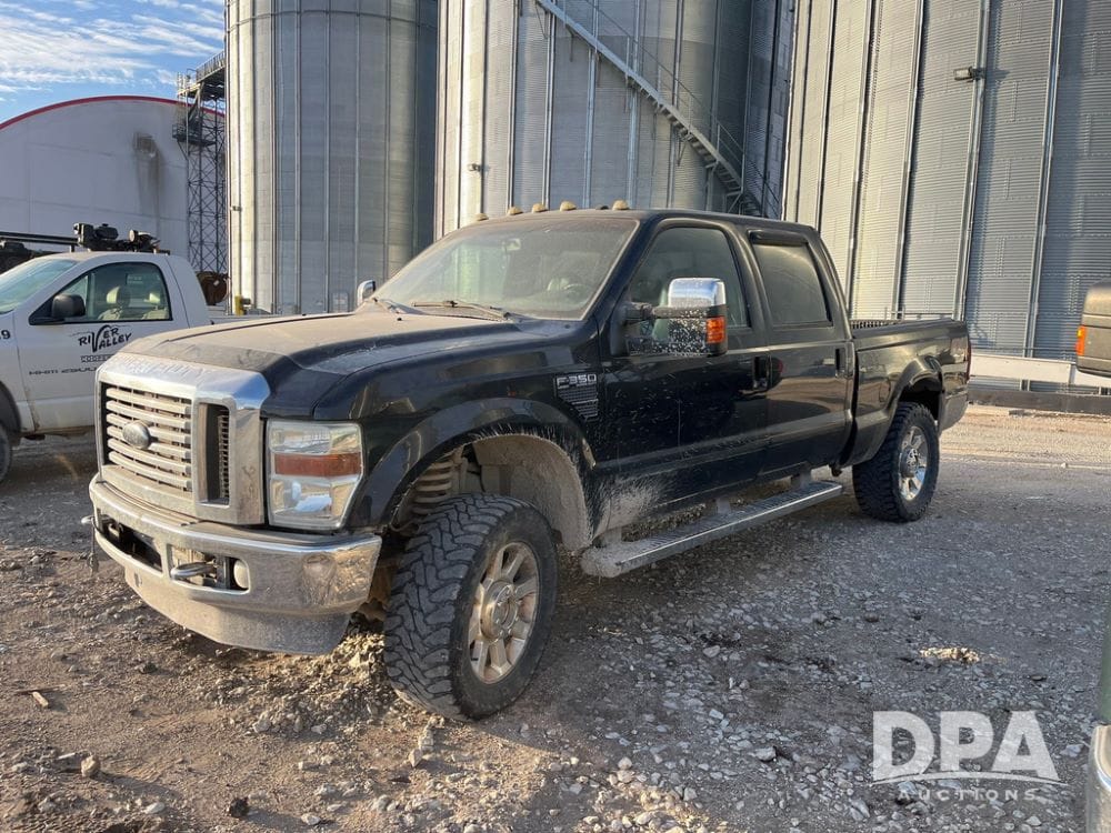 2010 Ford F-350 Equipment Image0