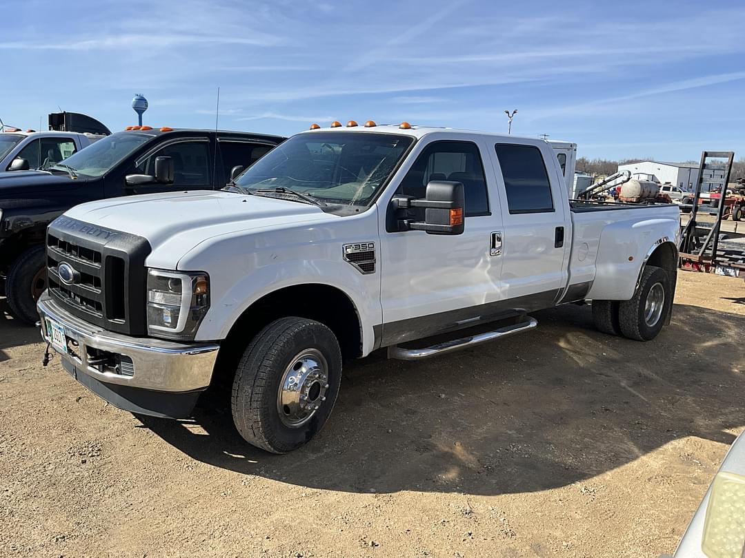 Image of Ford F-350 Primary image