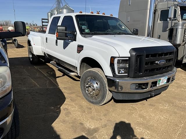 Image of Ford F-350 equipment image 3