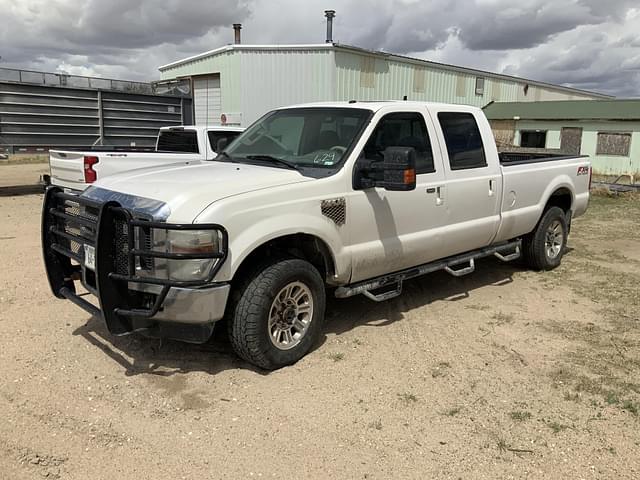 Image of Ford F-350 equipment image 2