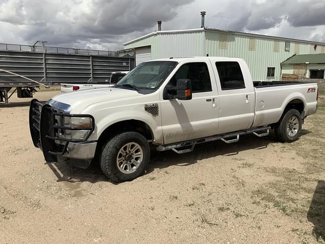 Image of Ford F-350 equipment image 4