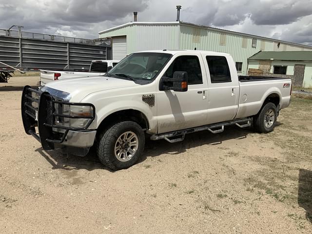 Image of Ford F-350 equipment image 3