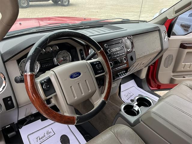 Image of Ford F-350 equipment image 4