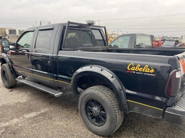 Image of Ford F-350 equipment image 4