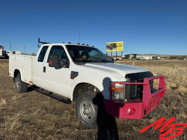 Image of Ford F-350 equipment image 3