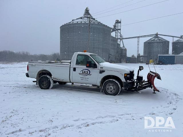 Image of Ford F-350 equipment image 1