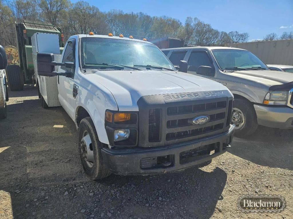 Image of Ford F-350 Primary image