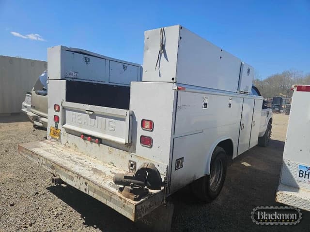Image of Ford F-350 equipment image 1