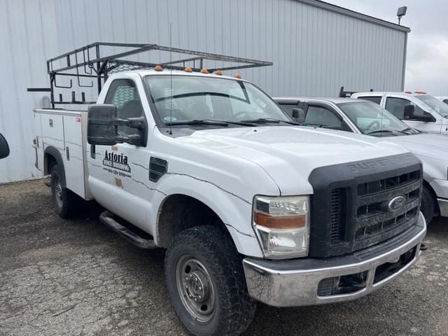 Image of Ford F-350 equipment image 1