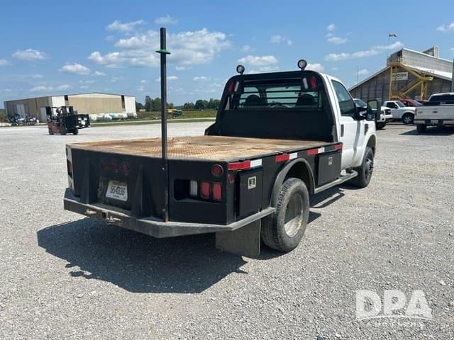 Image of Ford F-350 equipment image 4