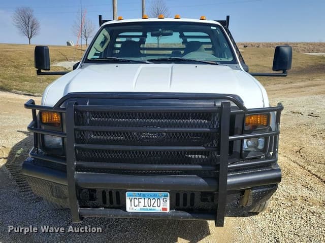 Image of Ford F-450 equipment image 1