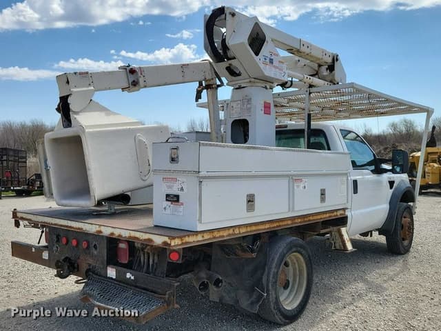 Image of Ford F-450 equipment image 4