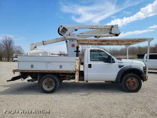 Image of Ford F-450 equipment image 3