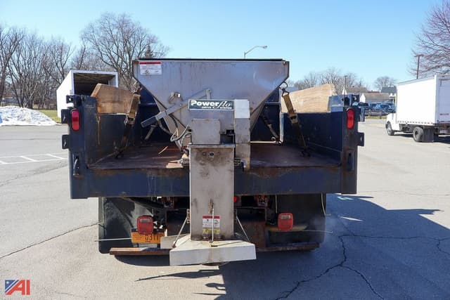 Image of Ford F-450 equipment image 3