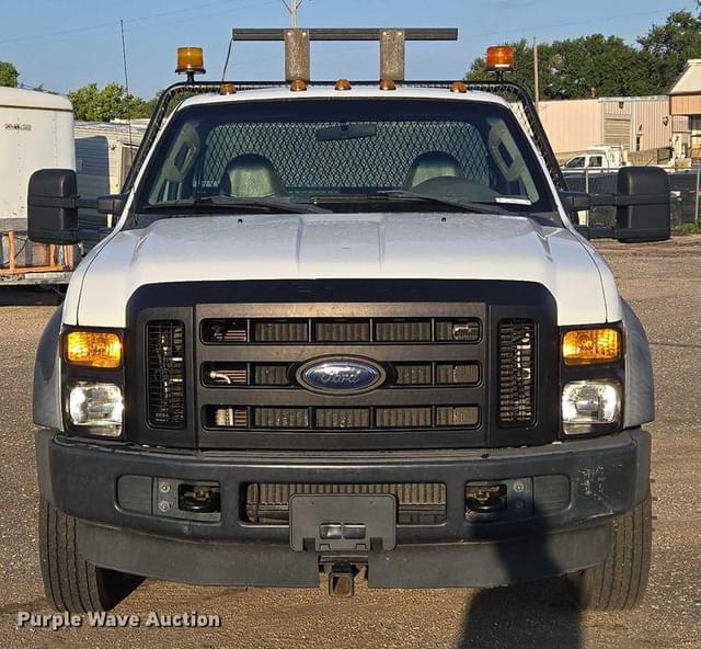 Image of Ford F-450 equipment image 1