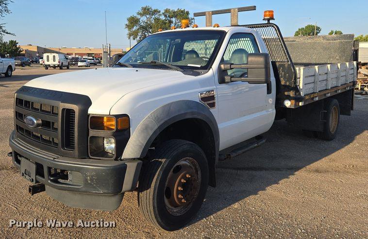 Image of Ford F-450 Primary image