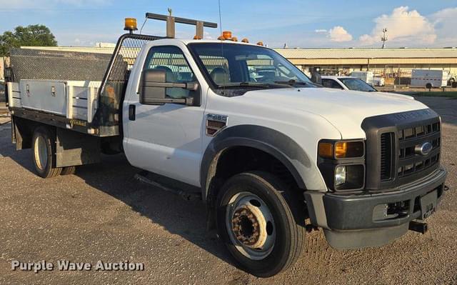 Image of Ford F-450 equipment image 2