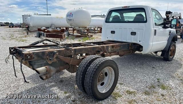 Image of Ford F-450 equipment image 4