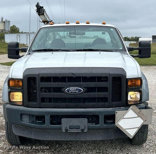 Image of Ford F-450 equipment image 1