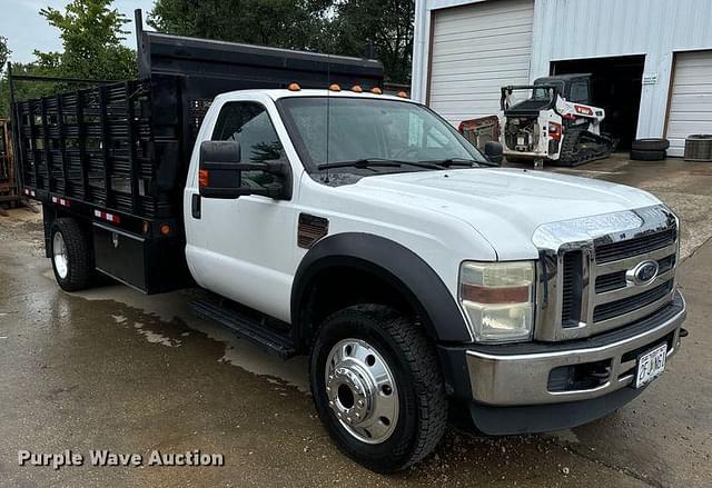 Image of Ford F-450 equipment image 2