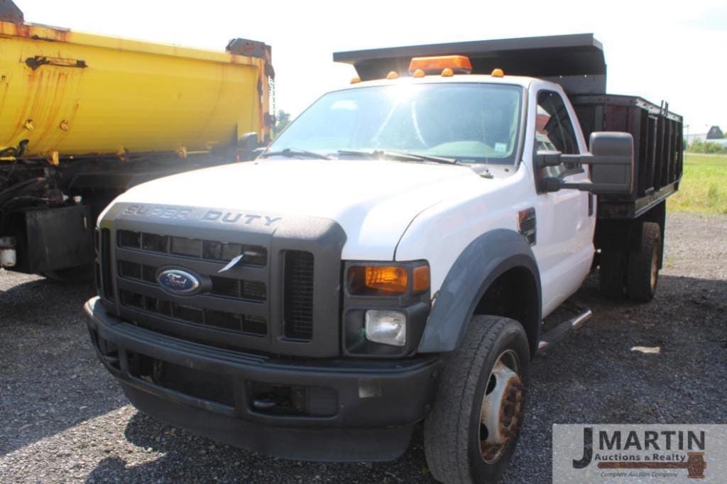 2010 Ford F-450 Equipment Image0