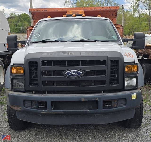Image of Ford F-450 equipment image 1