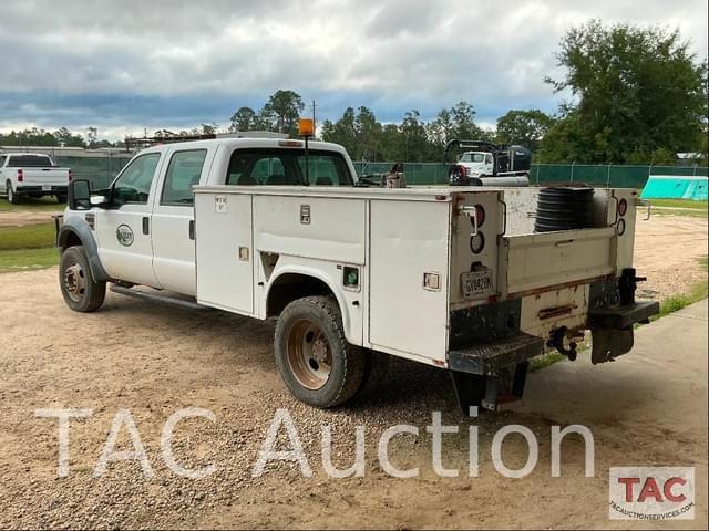 Image of Ford F-550 equipment image 2
