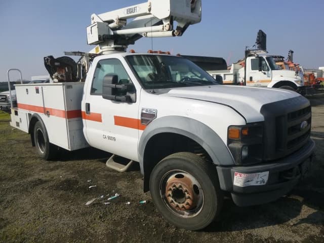 Image of Ford F-550 equipment image 1