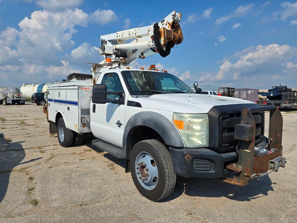 Image of Ford F-550 Primary image