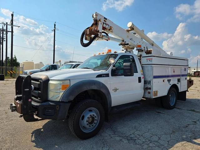 Image of Ford F-550 equipment image 4