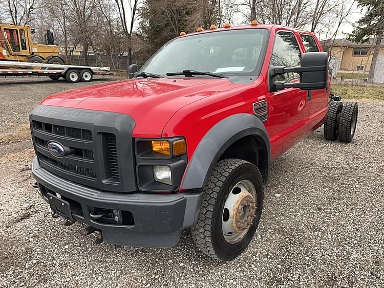 2010 Ford F-550 Equipment Image0