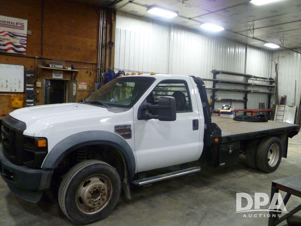 Image of Ford F-550 Primary image