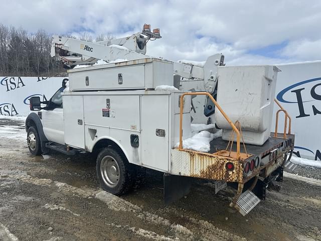Image of Ford F-550 equipment image 2