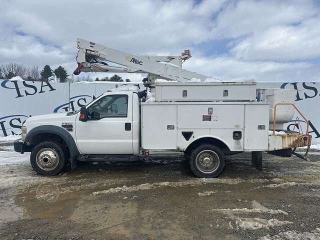 Image of Ford F-550 equipment image 1