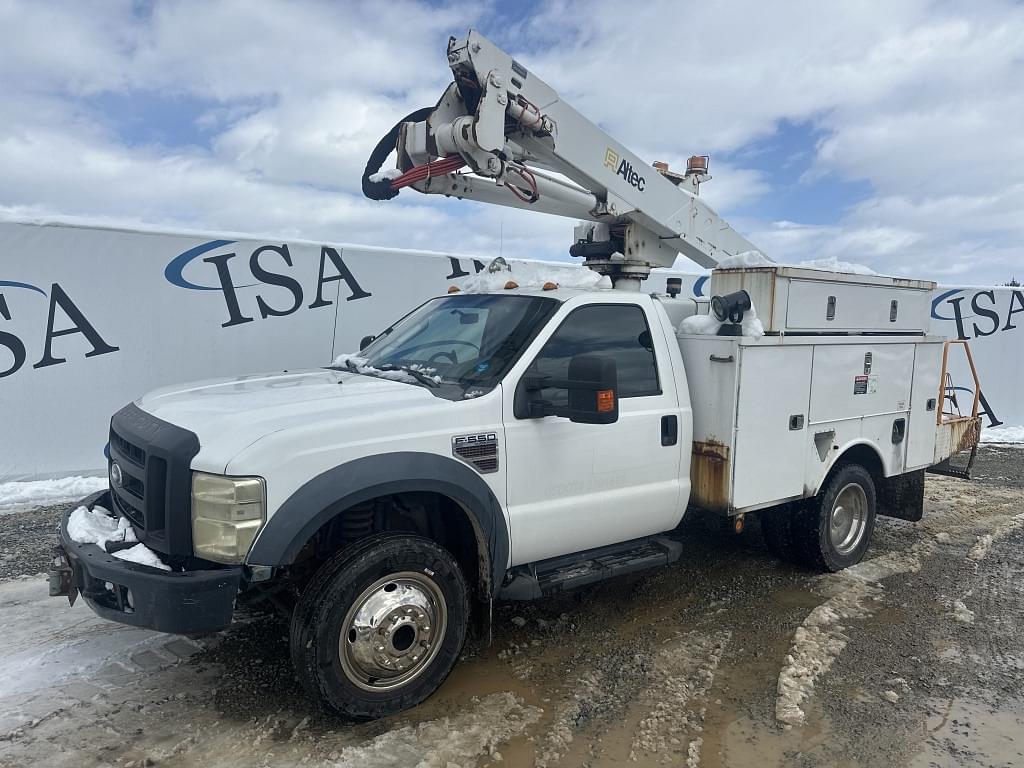 Image of Ford F-550 Primary image