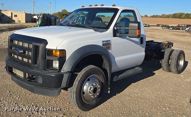 Image of Ford F-550 Primary image