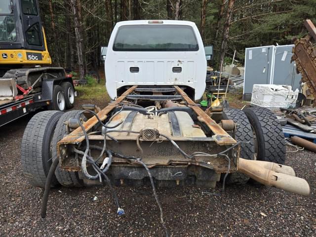 Image of Ford F-550 equipment image 3