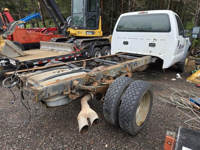 Image of Ford F-550 equipment image 4