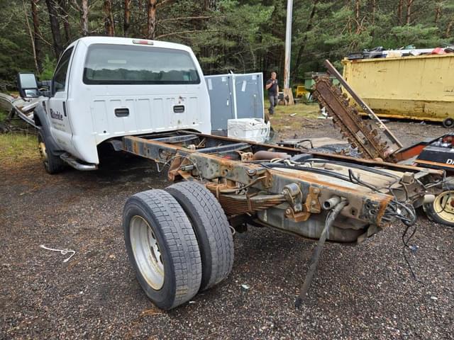 Image of Ford F-550 equipment image 2