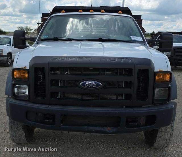Image of Ford F-550 equipment image 1