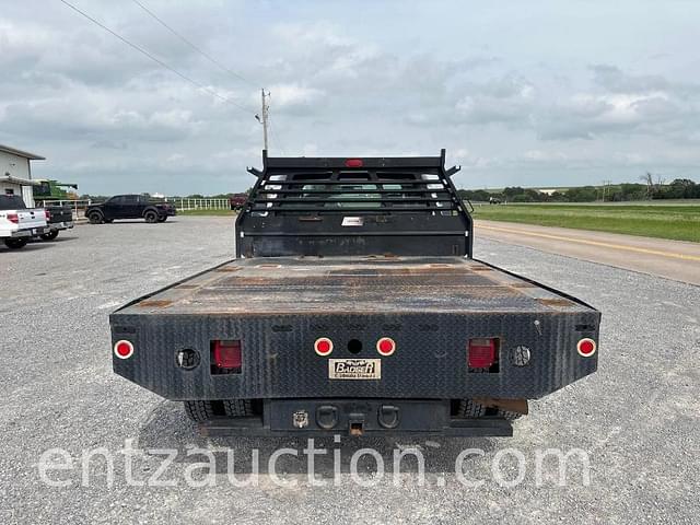 Image of Ford F-550 equipment image 3