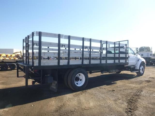 Image of Ford F-650 equipment image 2