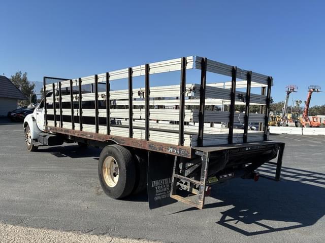 Image of Ford F-650 equipment image 3
