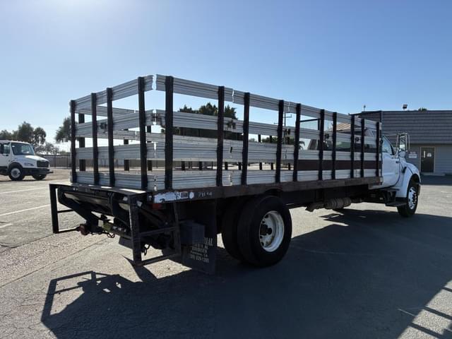 Image of Ford F-650 equipment image 2