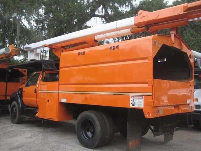 Image of Ford F-750 equipment image 1